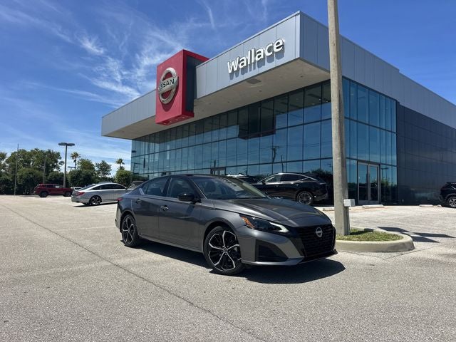2026 Nissan Altima 2.5 SR in Gun Metallic/Super Black — front three-quarter view