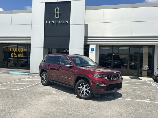 2024 Jeep Grand Cherokee Limited in Velvet Red Pearlcoat — front three-quarter view
