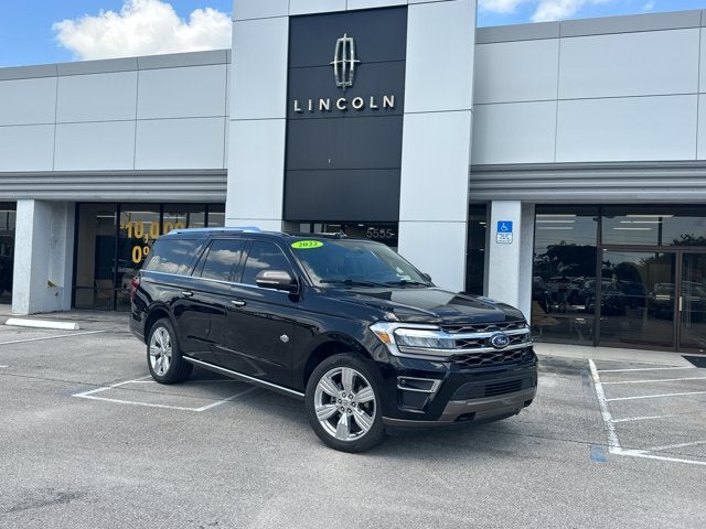 2022 Ford Expedition Max King Ranch in Black Metallic — front three-quarter view