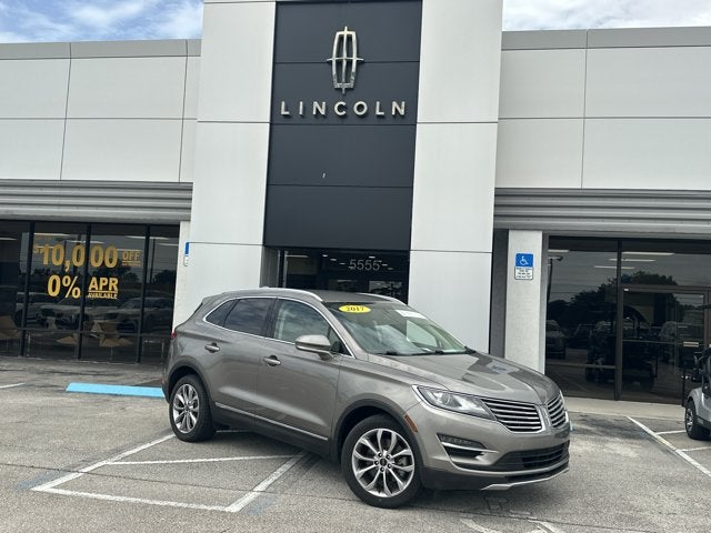 2017 Lincoln MKC Select in Silver Metallic — front three-quarter view