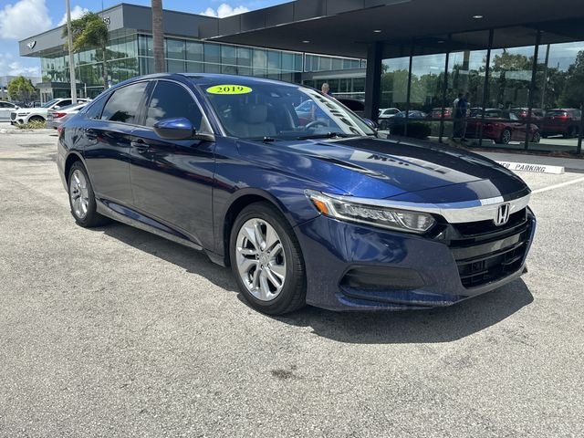 2019 Honda Accord — detail view