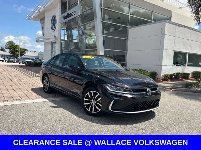 2025 Volkswagen Jetta 1.5T SE in Deep Black Pearl — front three-quarter view