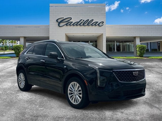 2024 Cadillac XT4 FWD Luxury in Stellar Black Metallic — front three-quarter view