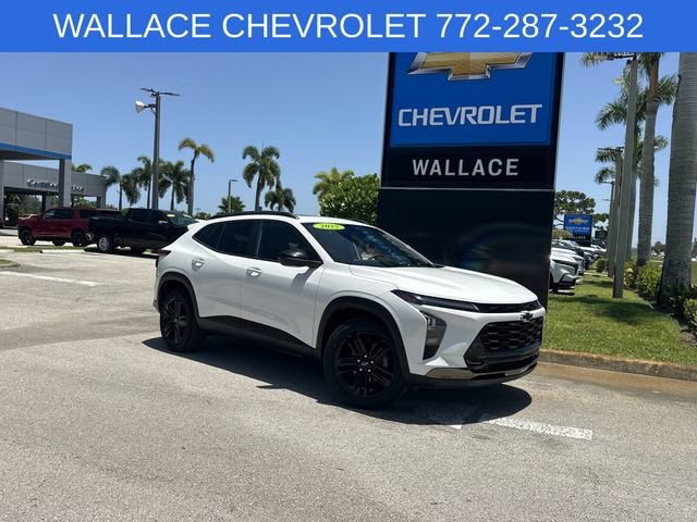 2025 Chevrolet Trax ACTIV in Summit White — front three-quarter view